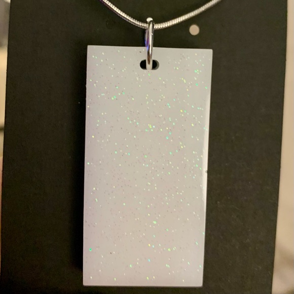 BeachTiff White Resin Block Pendant - Picture 1 of 1